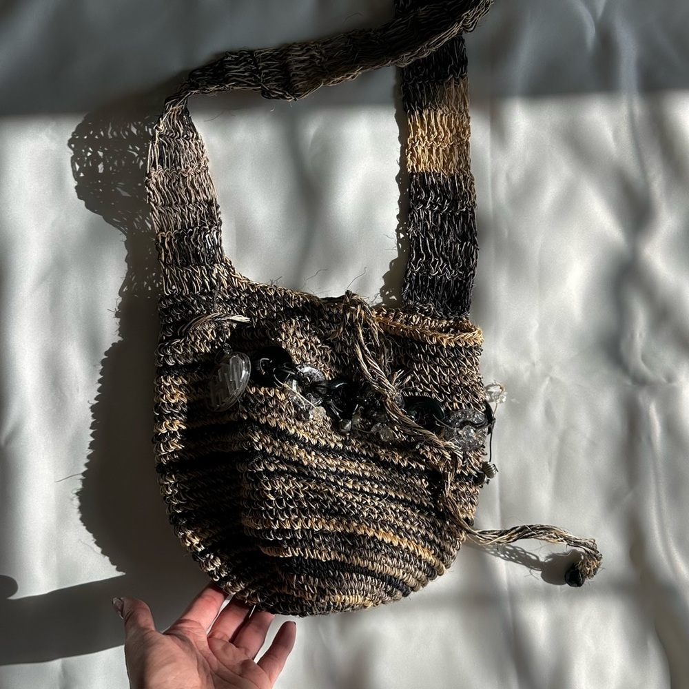 Gorgeous Summer Raffia Straw Tote Bag in Brown Neutral Tones / Small